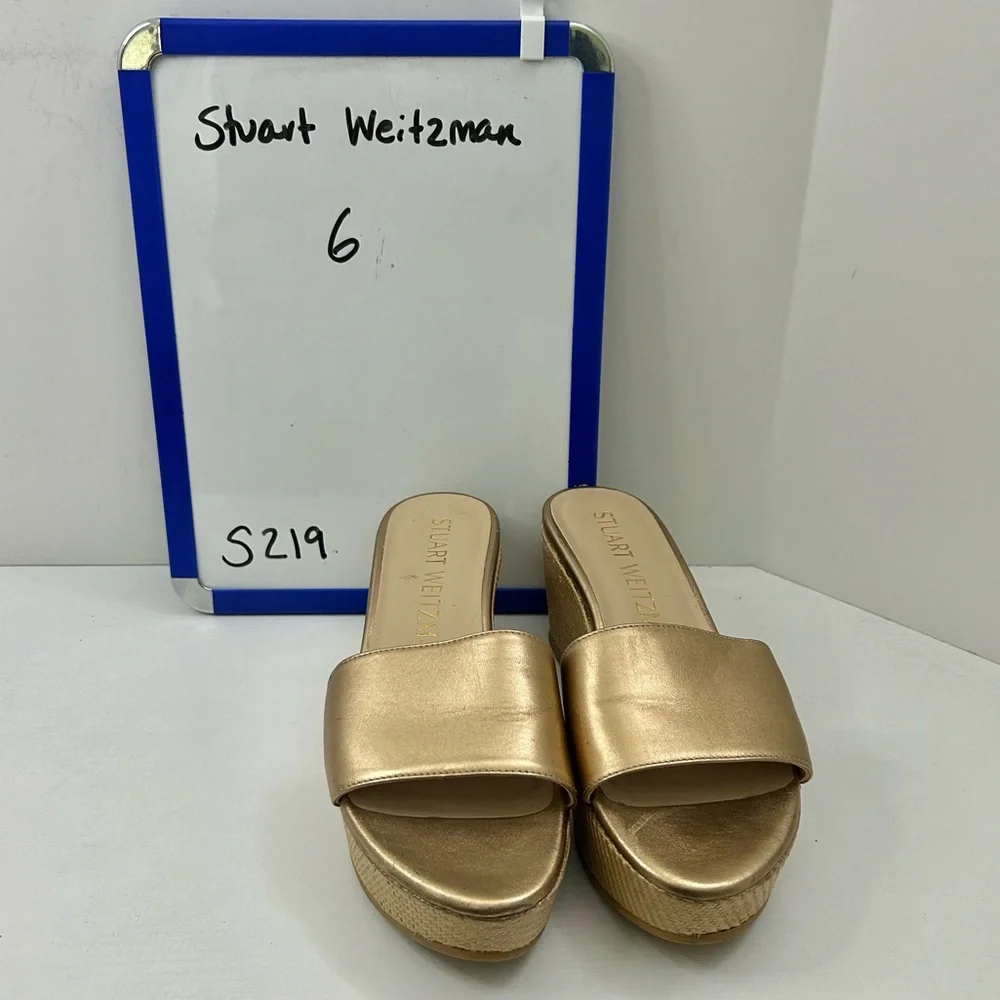 Stuart Weitzman Gold Wedge Platform Slides Size 6 - Picture 12 of 14